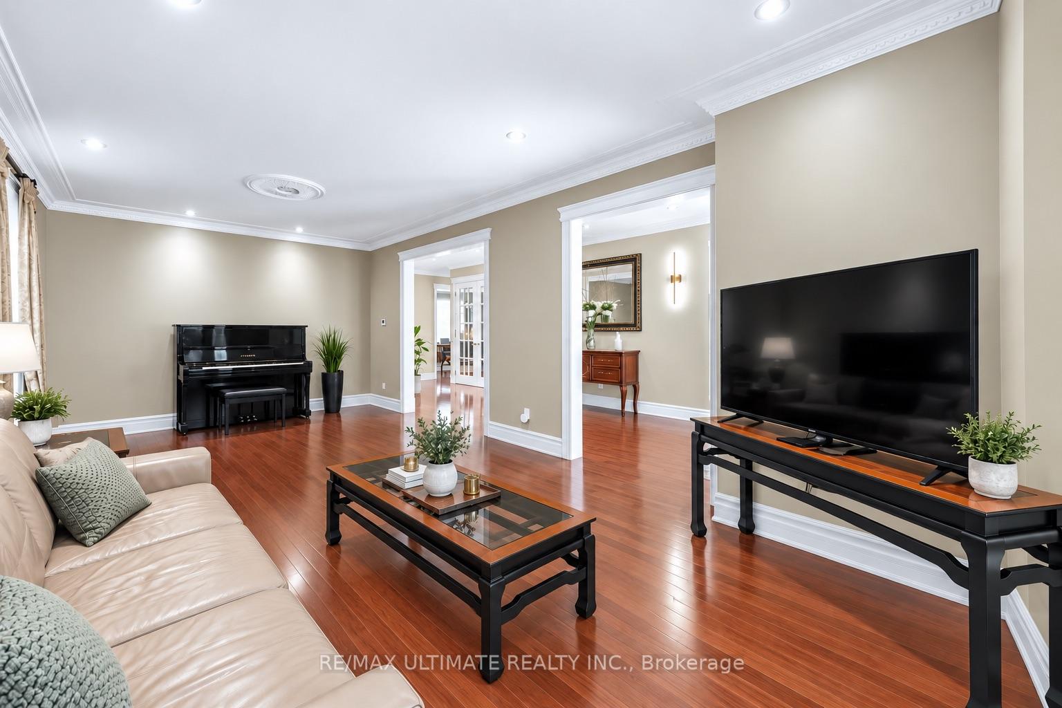 Photo 8 of 38 Wilmar Road, Etobicoke, Islington-City Centre West — HOMEH