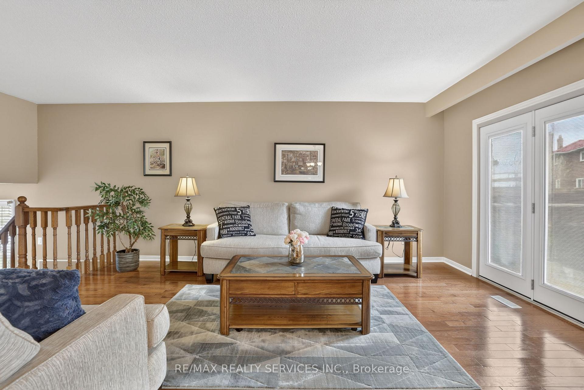 Photo 10 of 14 Brighton Place, Brampton, Heart Lake West — HOMEH