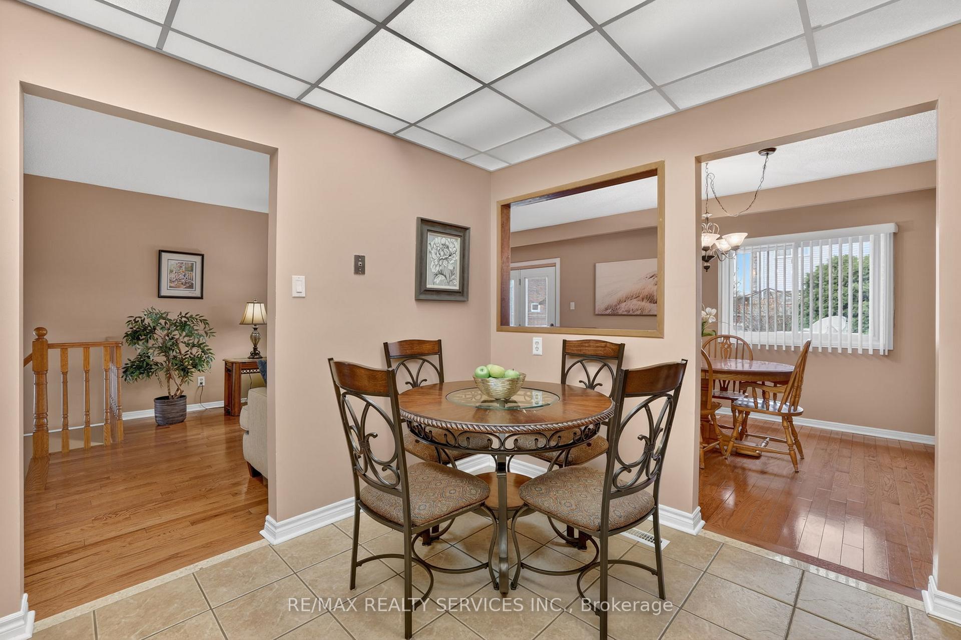 Photo 16 of 14 Brighton Place, Brampton, Heart Lake West — HOMEH