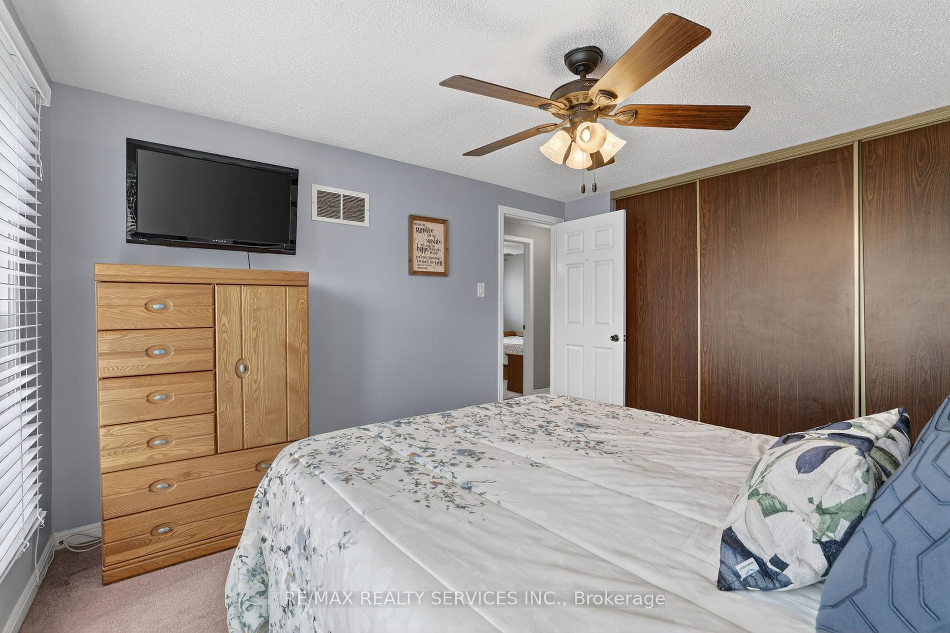 Photo 19 of 14 Brighton Place, Brampton, Heart Lake West — HOMEH