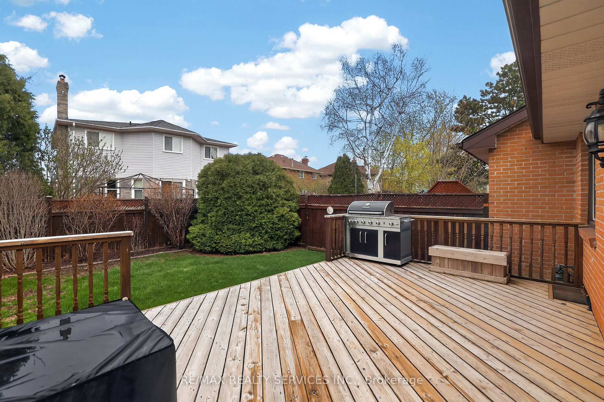 Photo 32 of 14 Brighton Place, Brampton, Heart Lake West — HOMEH