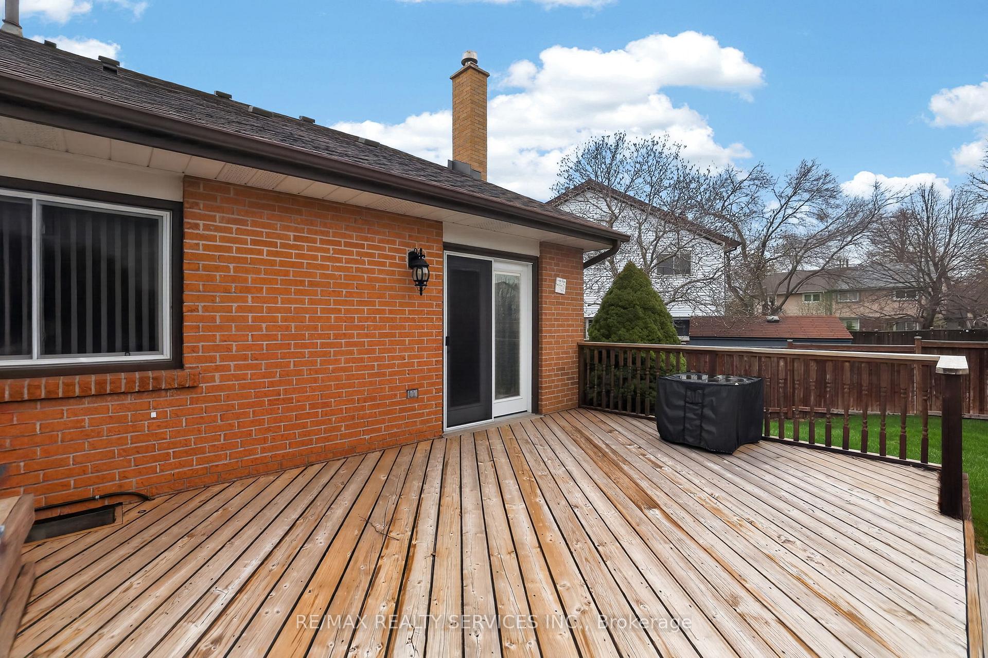 Photo 34 of 14 Brighton Place, Brampton, Heart Lake West — HOMEH