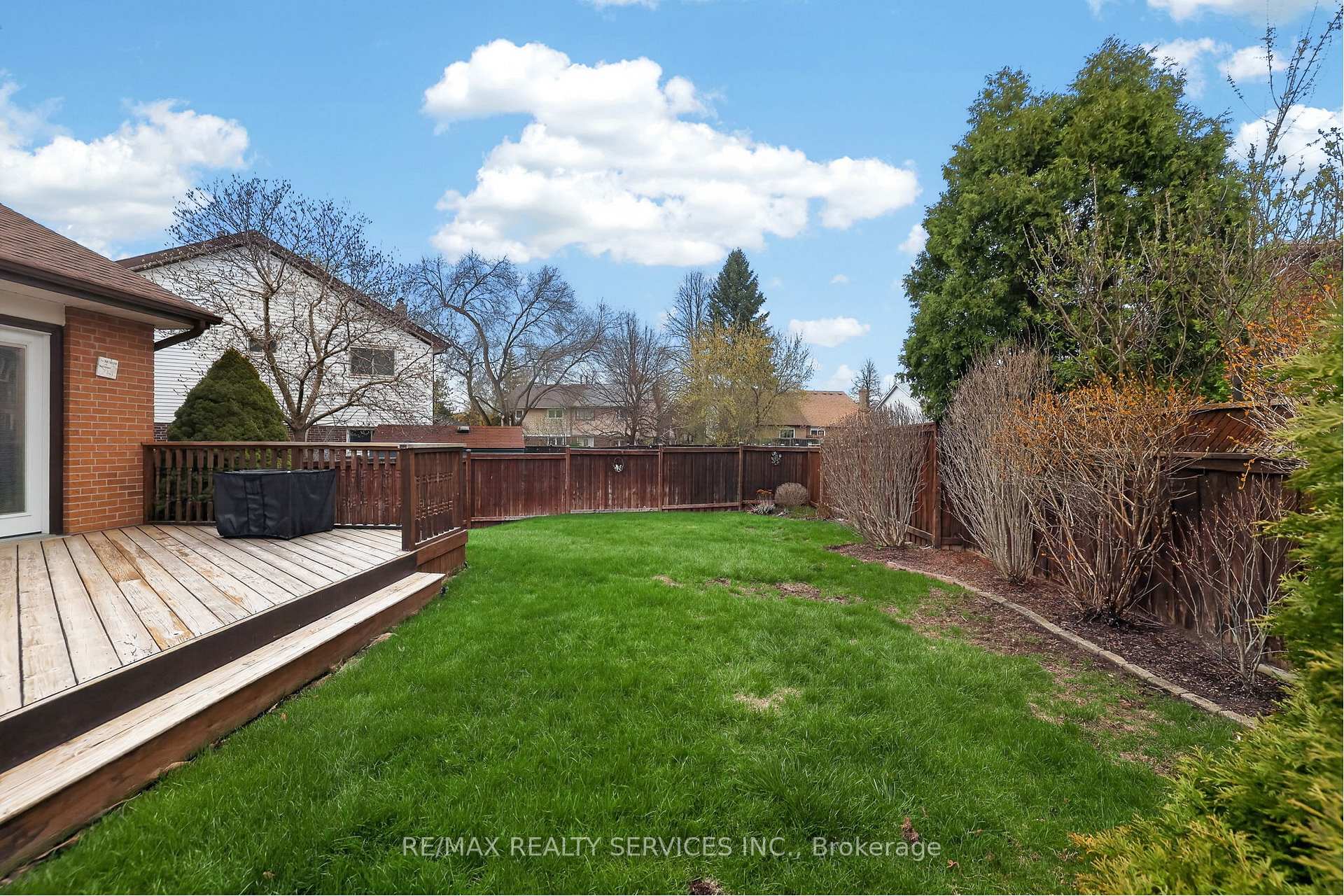 Photo 36 of 14 Brighton Place, Brampton, Heart Lake West — HOMEH