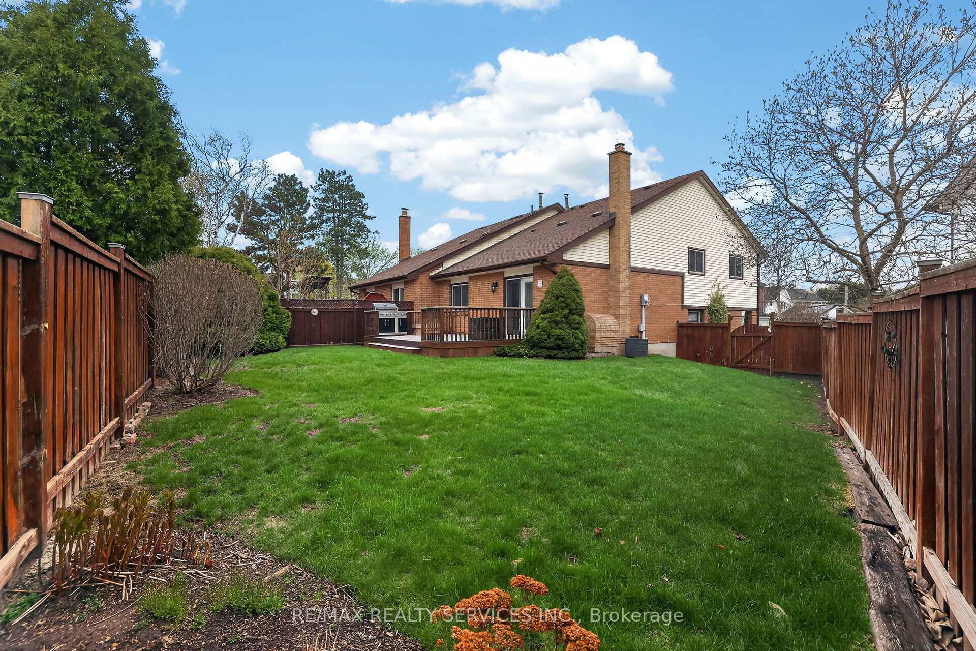 Photo 39 of 14 Brighton Place, Brampton, Heart Lake West — HOMEH