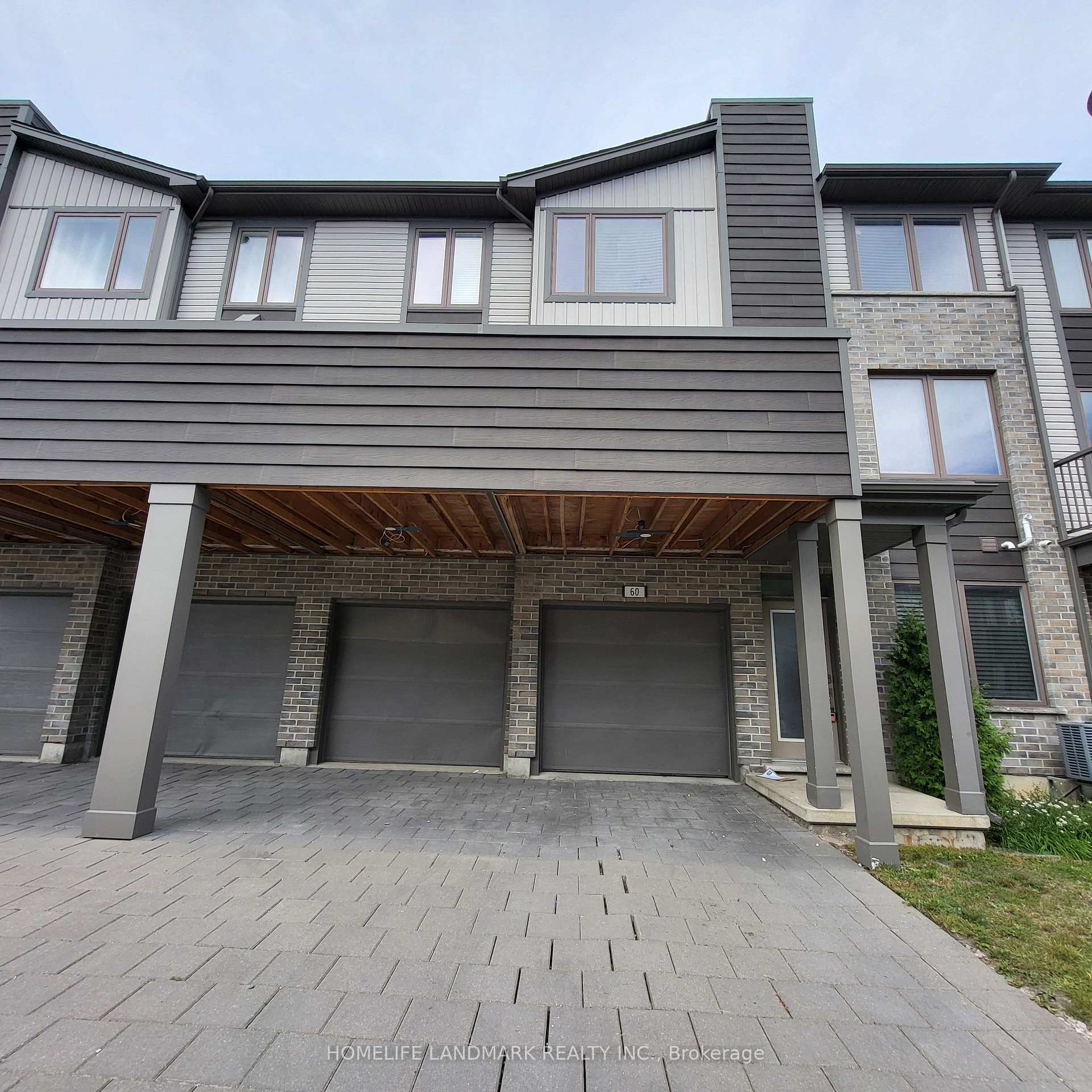 Photo of Unit 60, 1960 Dalmagarry Road