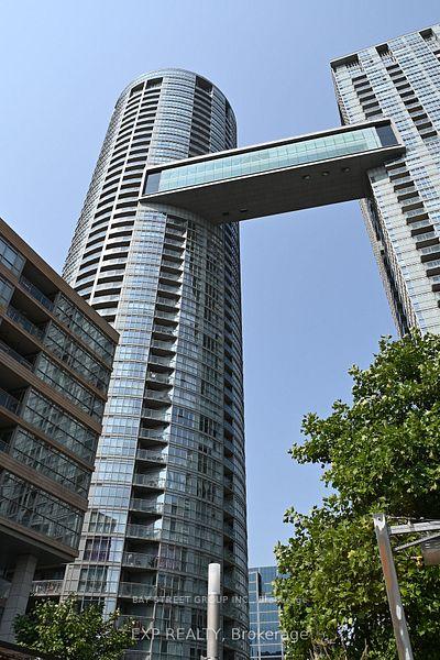 Photo 1 of Unit 633, 15 Iceboat Terrace, Toronto, Waterfront Communities — HOMEH