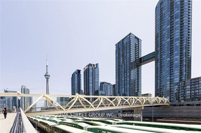 Photo 2 of Unit 633, 15 Iceboat Terrace, Toronto, Waterfront Communities — HOMEH