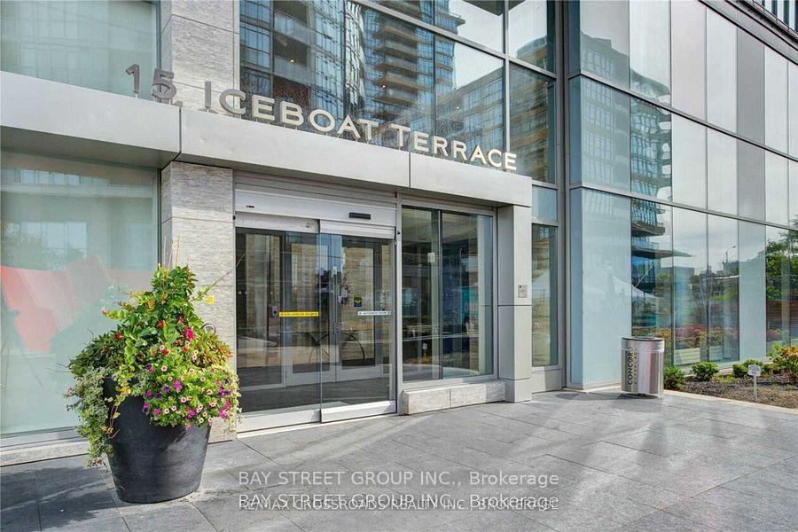 Photo 6 of Unit 633, 15 Iceboat Terrace, Toronto, Waterfront Communities — HOMEH