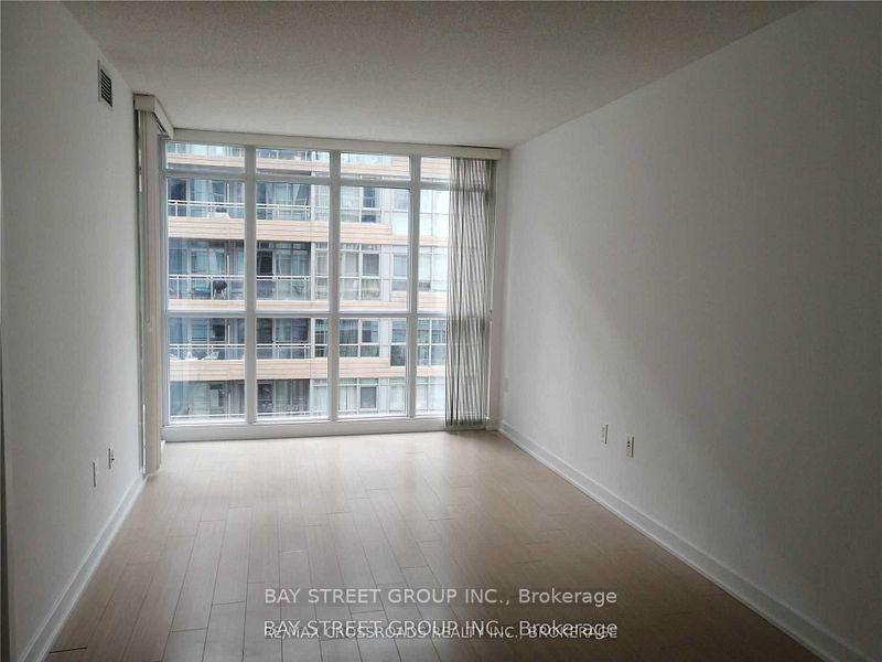 Photo 12 of Unit 633, 15 Iceboat Terrace, Toronto, Waterfront Communities — HOMEH