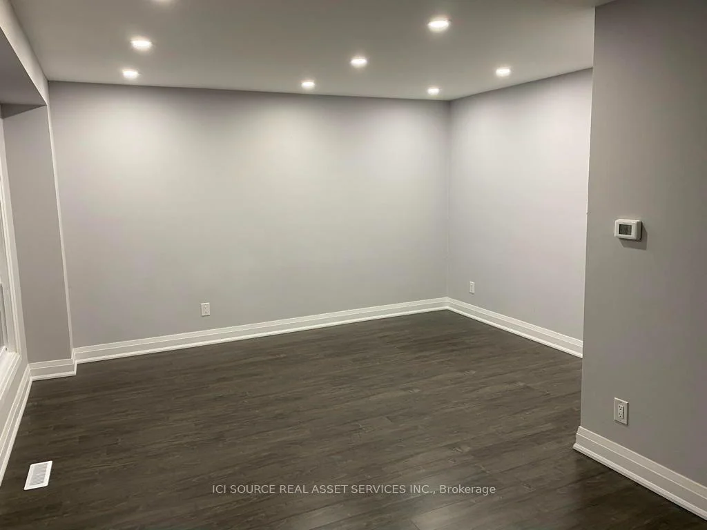 Photo 19 of 77 Newbridge Crescent, Brampton, Westgate — HOMEH