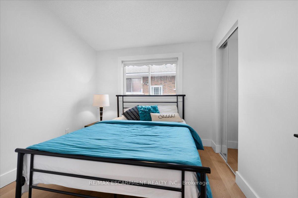 Photo 11 of 37 Lilacside Drive, Hamilton, Thorner — HOMEH