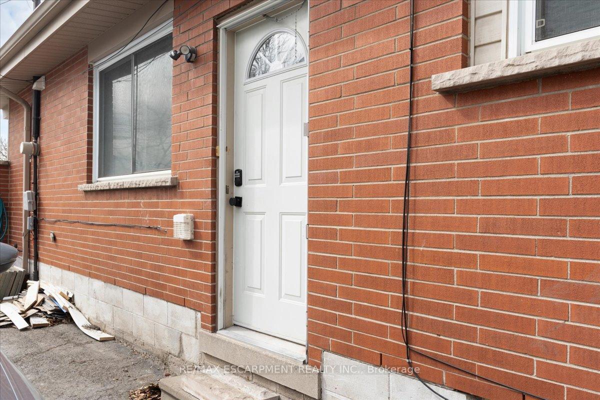 Photo 22 of 37 Lilacside Drive, Hamilton, Thorner — HOMEH