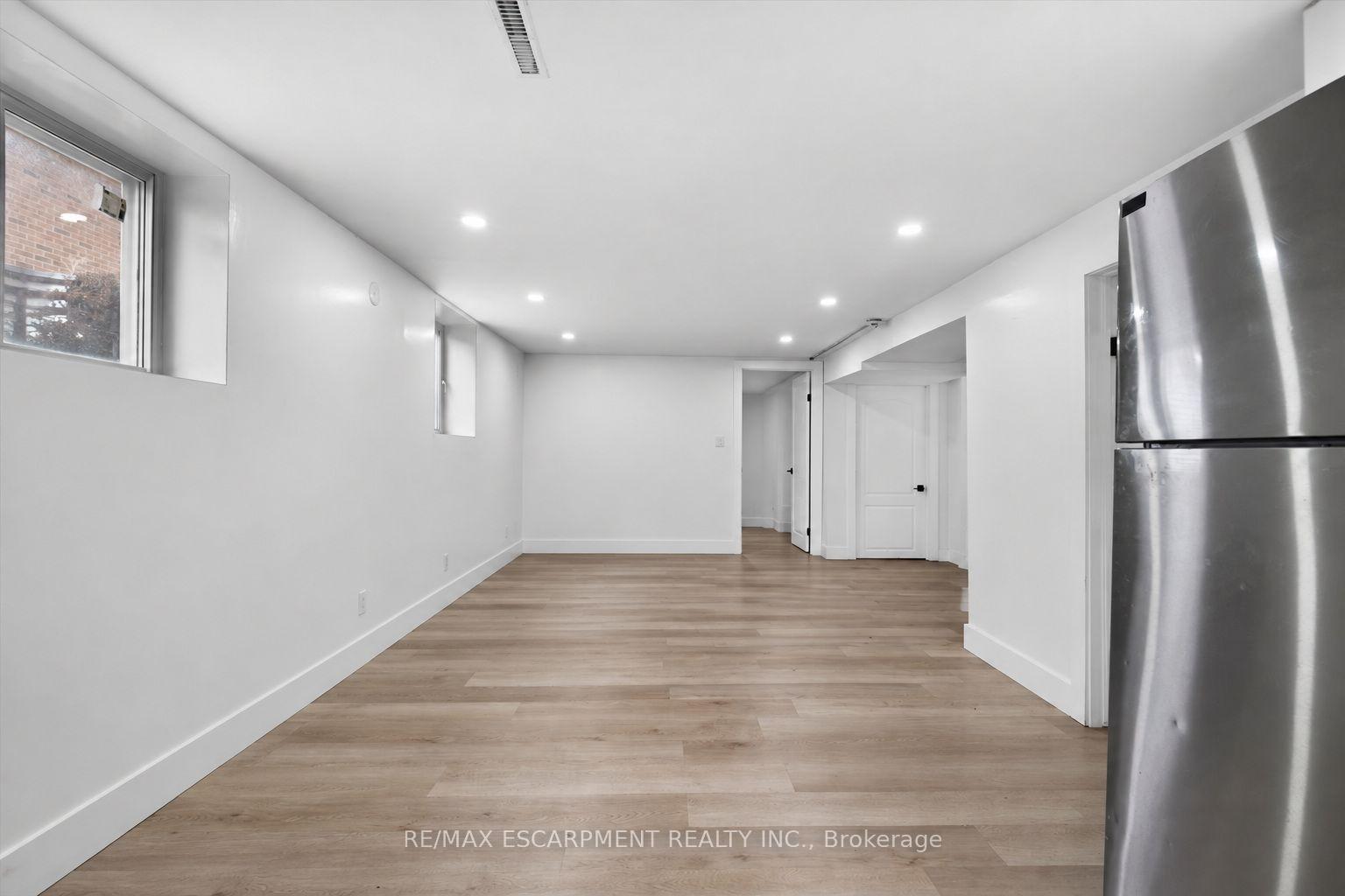 Photo 24 of 37 Lilacside Drive, Hamilton, Thorner — HOMEH
