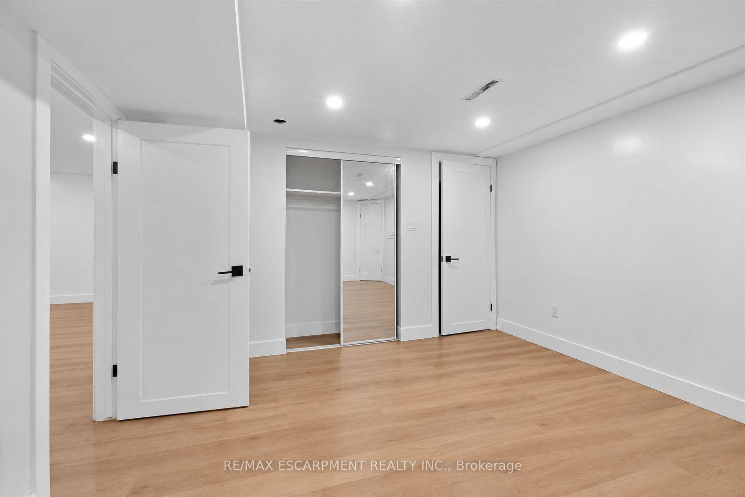 Photo 30 of 37 Lilacside Drive, Hamilton, Thorner — HOMEH
