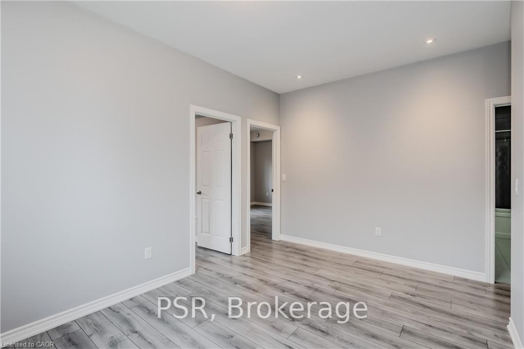 Photo 8 of Unit 3, 17 Mary Street, Waterloo, Uptown Waterloo/Westmount — HOMEH