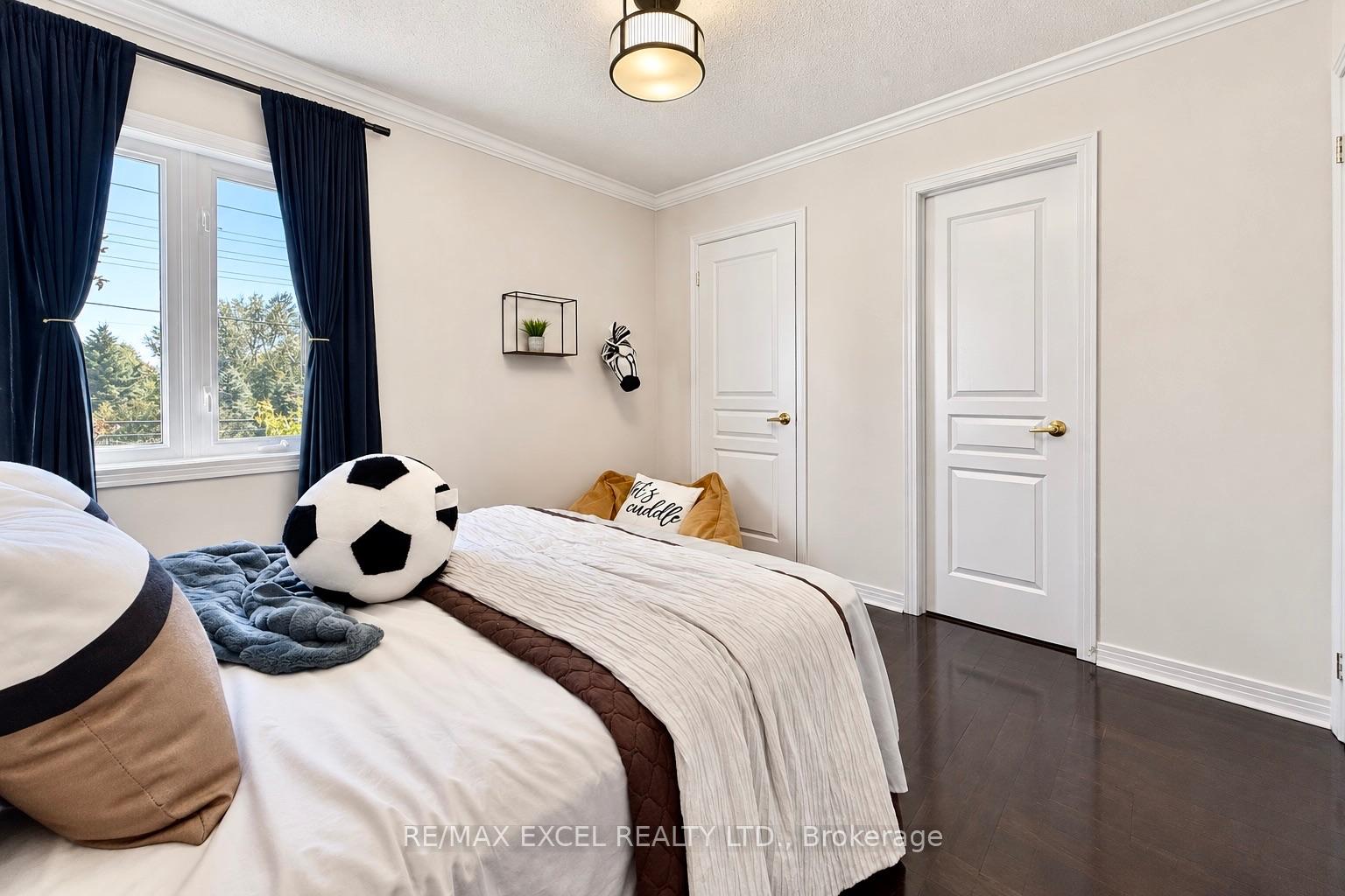 Photo 36 of 35 Stoneheath Crescent, Markham, Cachet — HOMEH