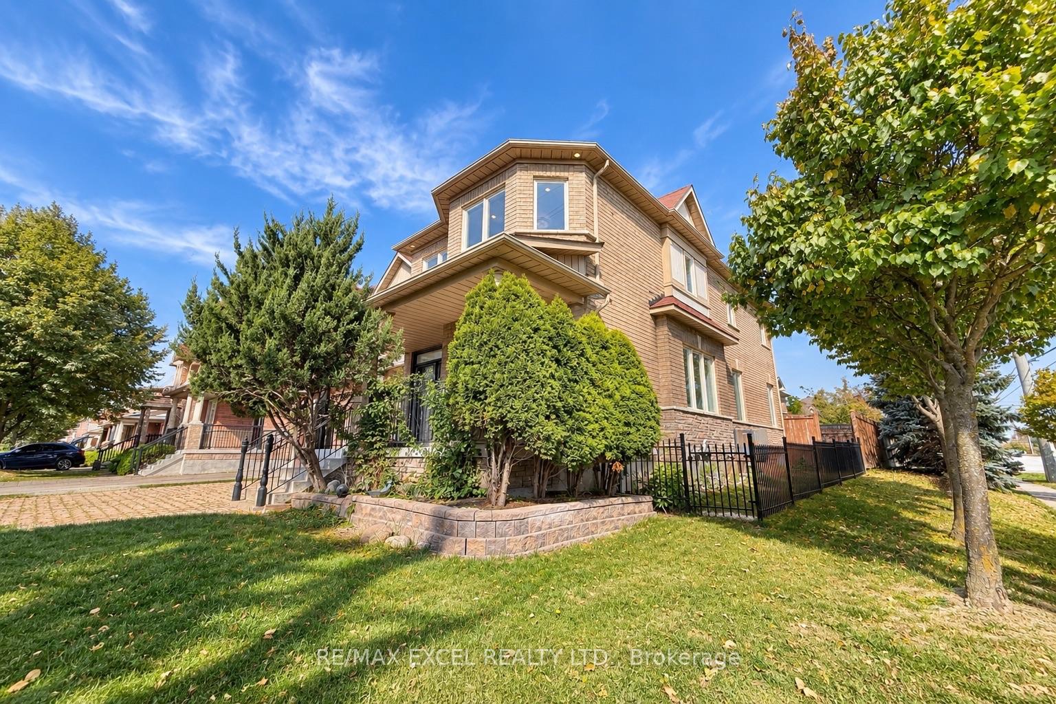 Photo 48 of 35 Stoneheath Crescent, Markham, Cachet — HOMEH
