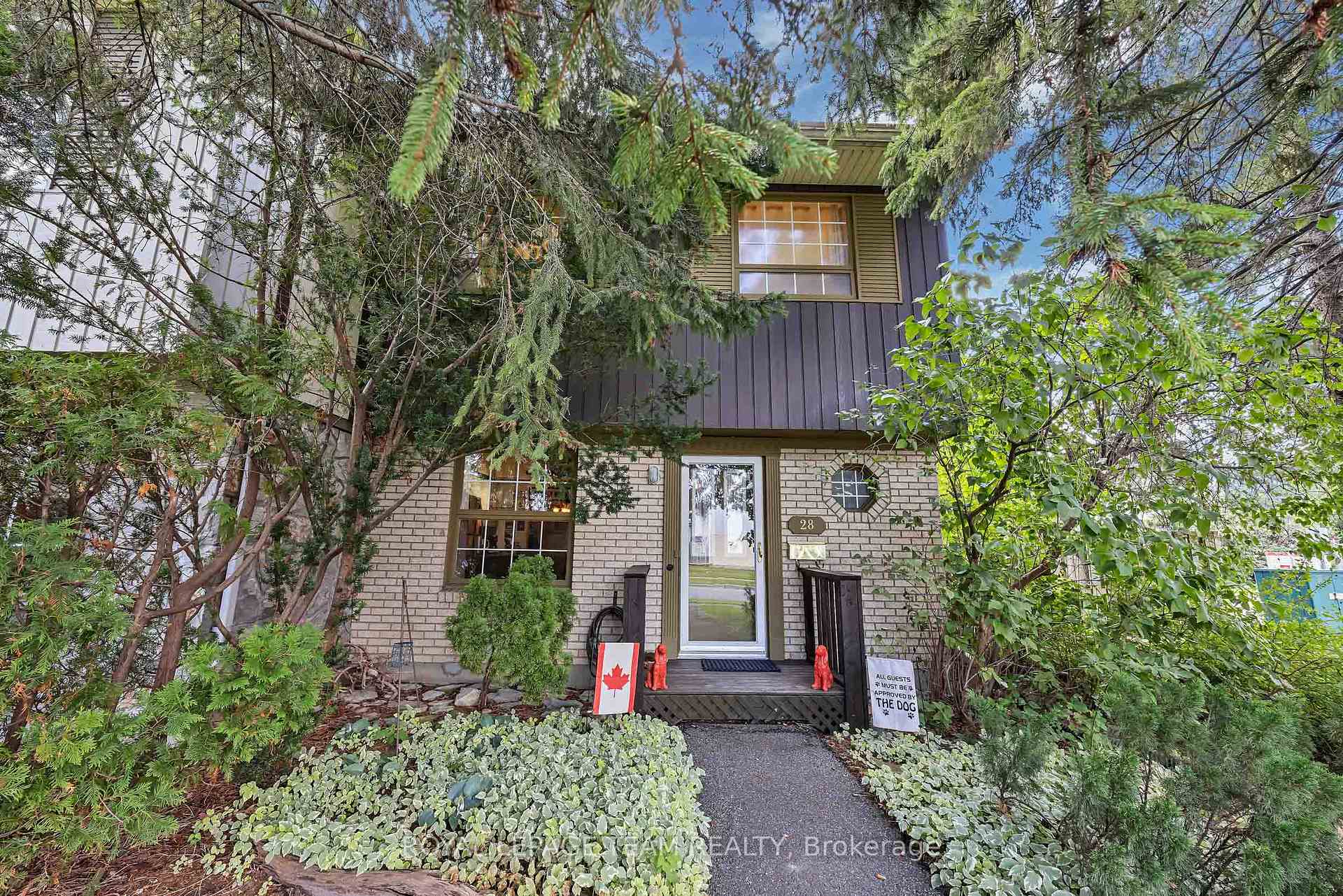Photo 2 of 28 Monterey Drive, Ottawa, Leslie Park — HOMEH