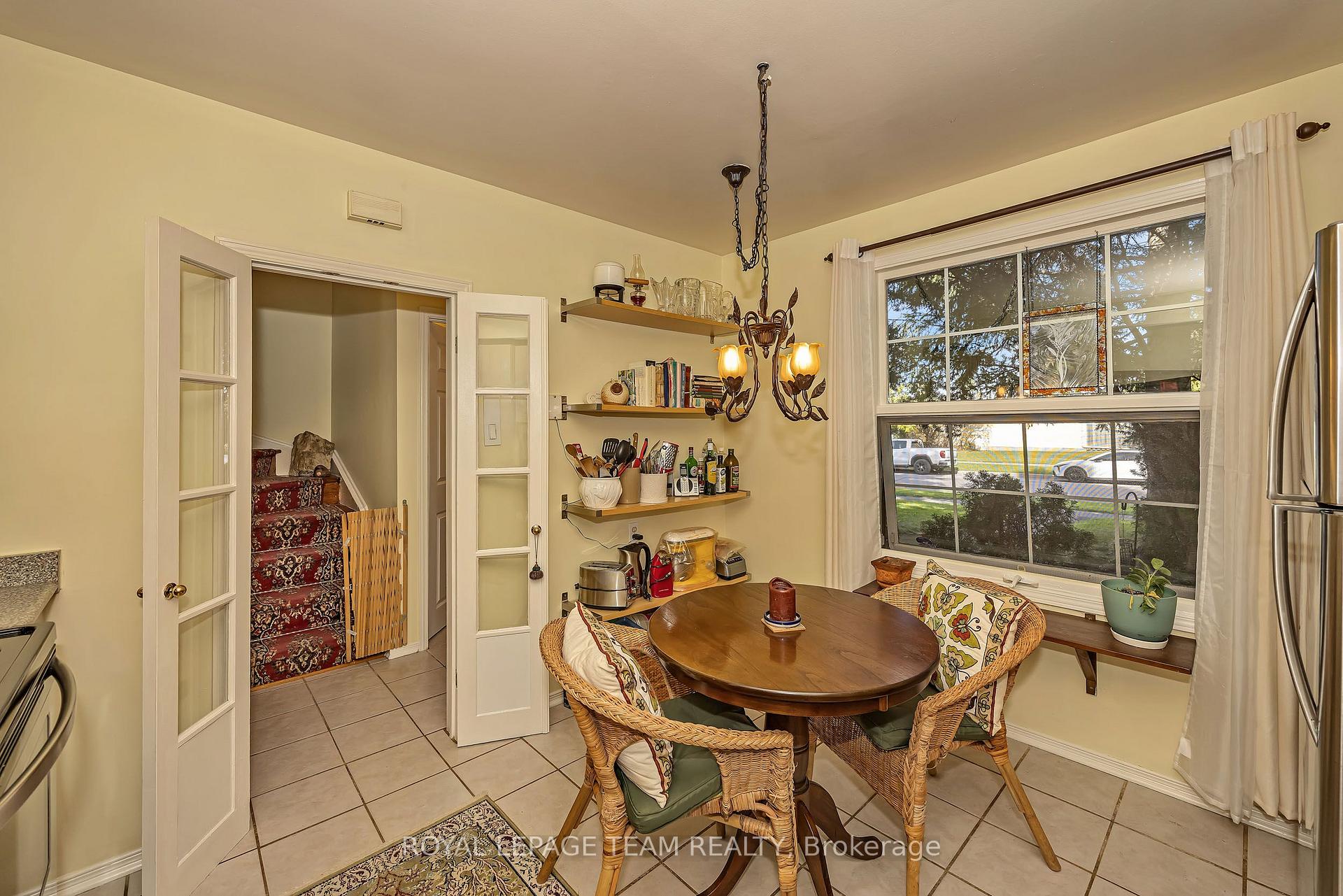 Photo 5 of 28 Monterey Drive, Ottawa, Leslie Park — HOMEH