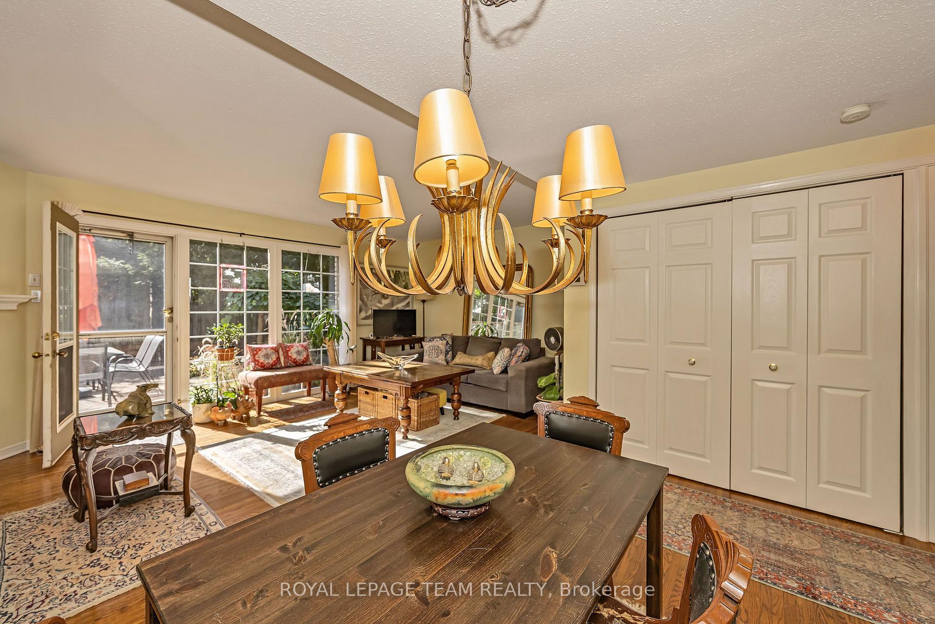 Photo 11 of 28 Monterey Drive, Ottawa, Leslie Park — HOMEH