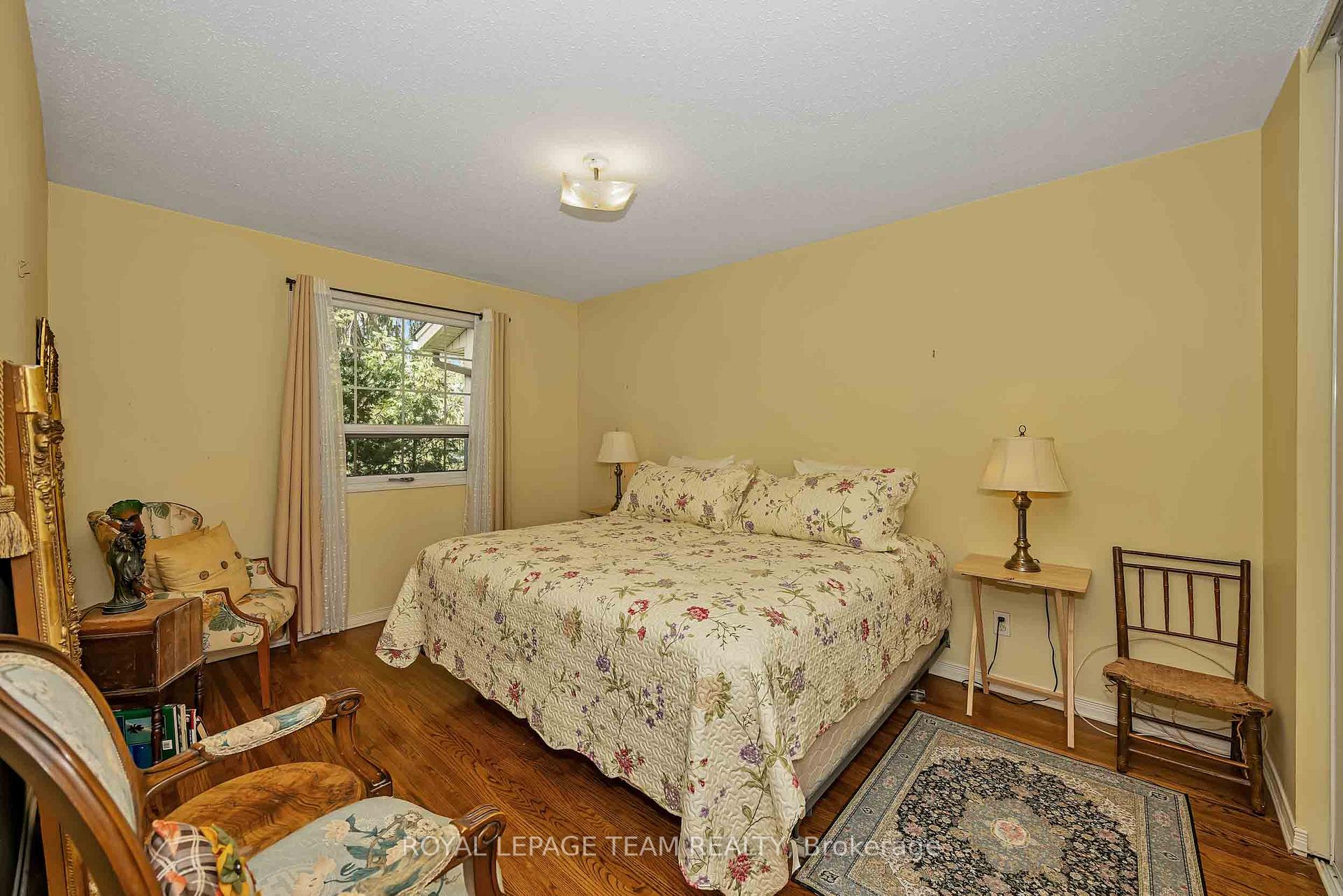 Photo 17 of 28 Monterey Drive, Ottawa, Leslie Park — HOMEH