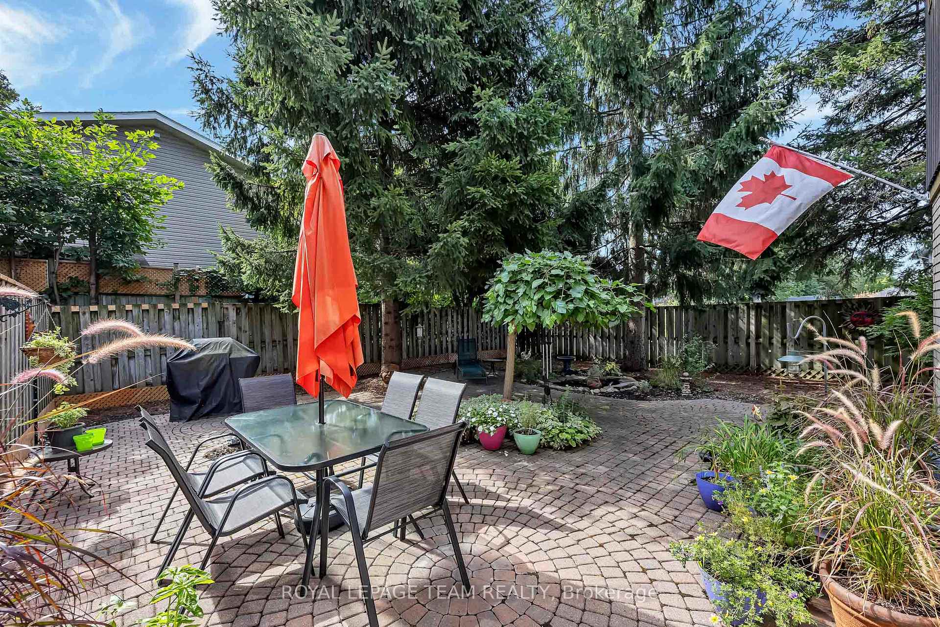 Photo 27 of 28 Monterey Drive, Ottawa, Leslie Park — HOMEH