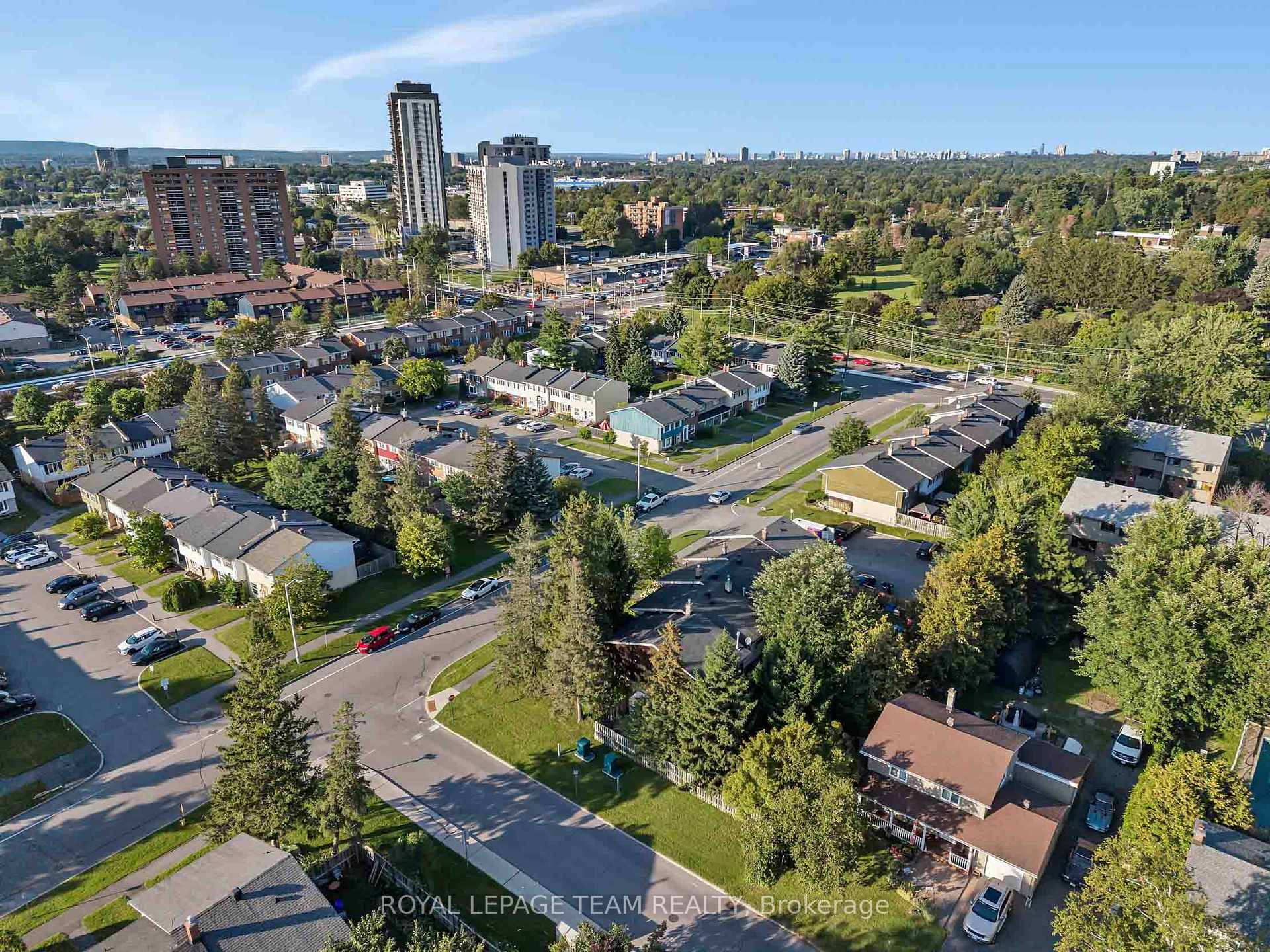 Photo 35 of 28 Monterey Drive, Ottawa, Leslie Park — HOMEH