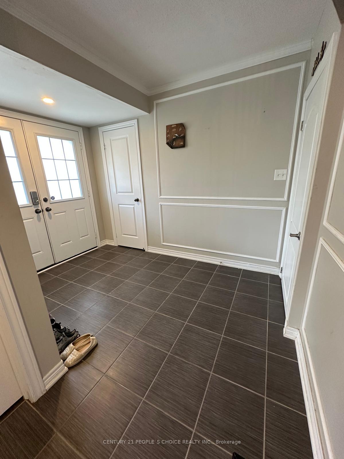 Photo 3 of Unit Upper, 70 Hogan Manor Drive, Brampton, Northwest Brampton — HOMEH