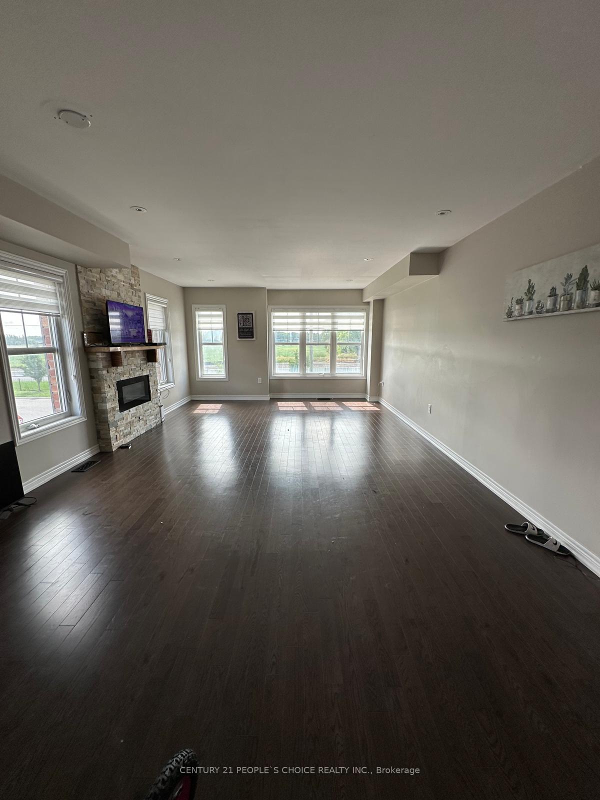 Photo 5 of Unit Upper, 70 Hogan Manor Drive, Brampton, Northwest Brampton — HOMEH