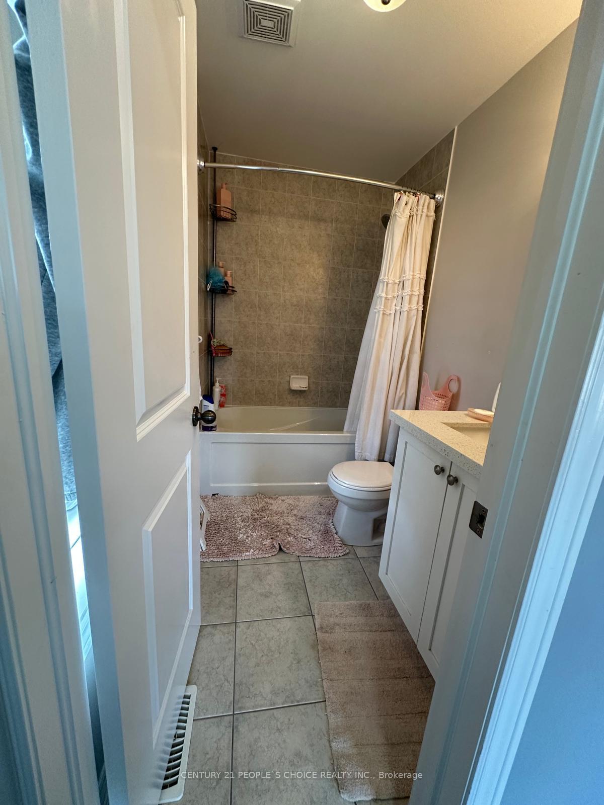 Photo 14 of Unit Upper, 70 Hogan Manor Drive, Brampton, Northwest Brampton — HOMEH