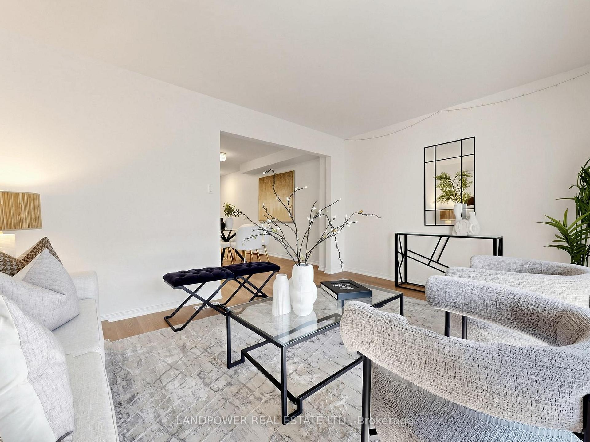 Photo 9 of 821 Sandhurst Circle, Scarborough, Agincourt North — HOMEH
