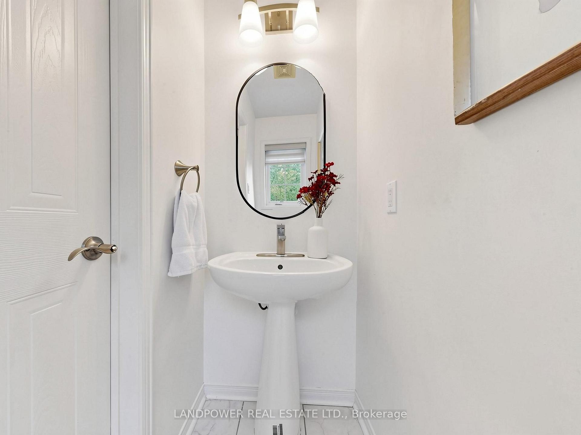 Photo 21 of 821 Sandhurst Circle, Scarborough, Agincourt North — HOMEH