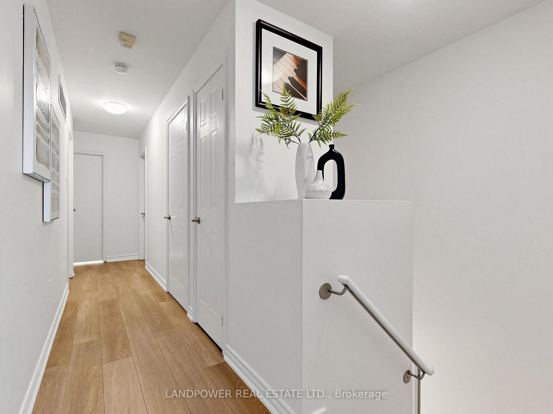 Photo 23 of 821 Sandhurst Circle, Scarborough, Agincourt North — HOMEH