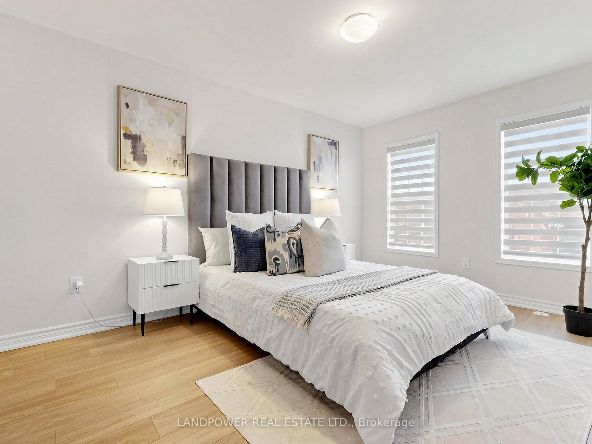 Photo 24 of 821 Sandhurst Circle, Scarborough, Agincourt North — HOMEH