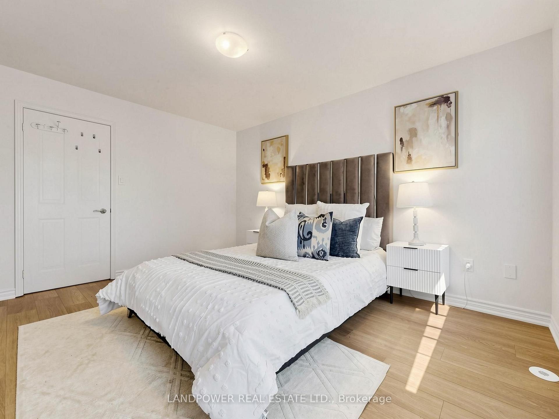 Photo 26 of 821 Sandhurst Circle, Scarborough, Agincourt North — HOMEH