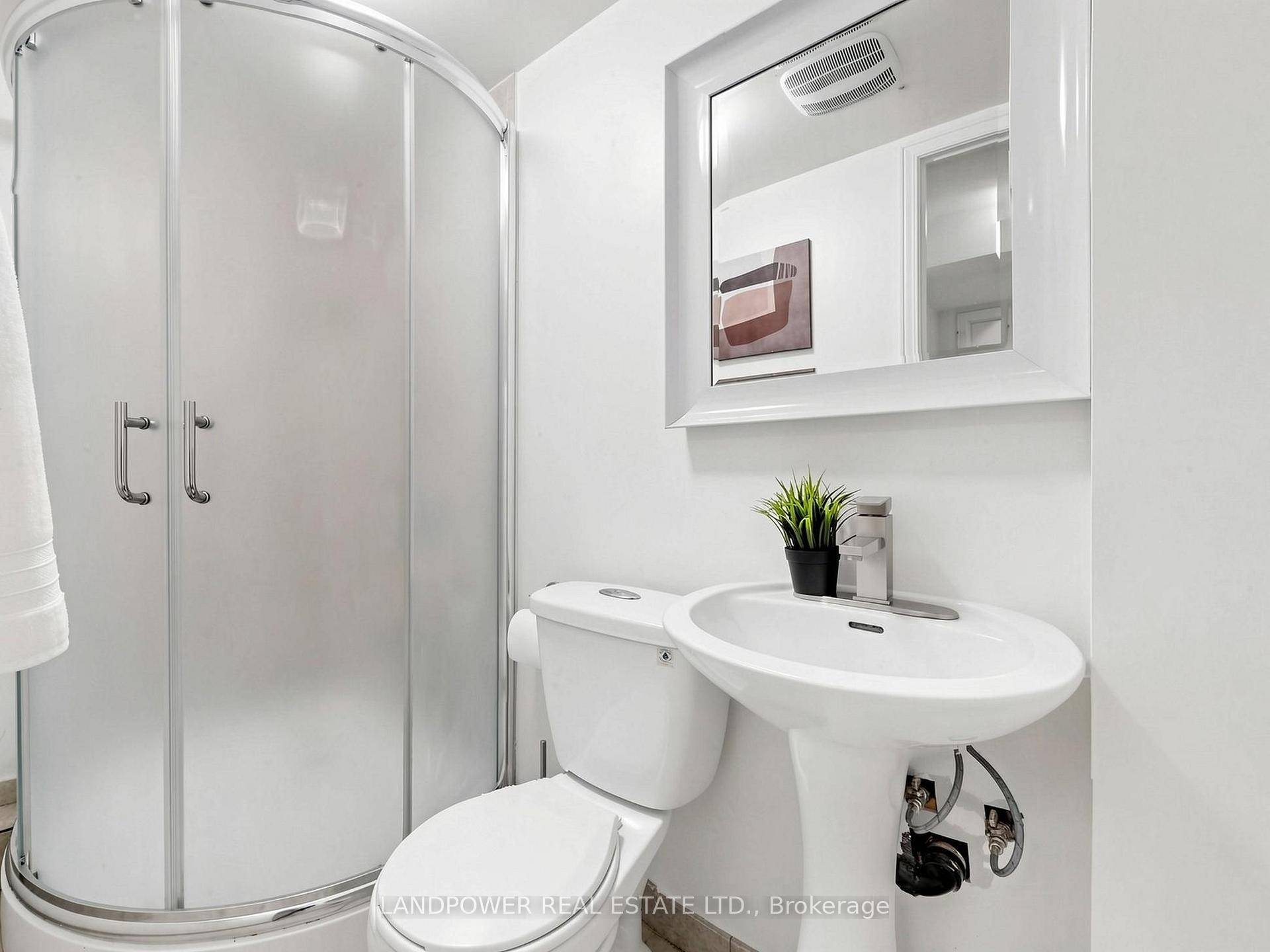 Photo 38 of 821 Sandhurst Circle, Scarborough, Agincourt North — HOMEH