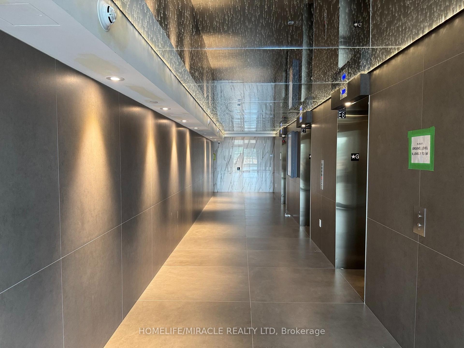 Photo 5 of Unit 5605, 448 Burnhamthorpe Road, Mississauga, City Centre — HOMEH
