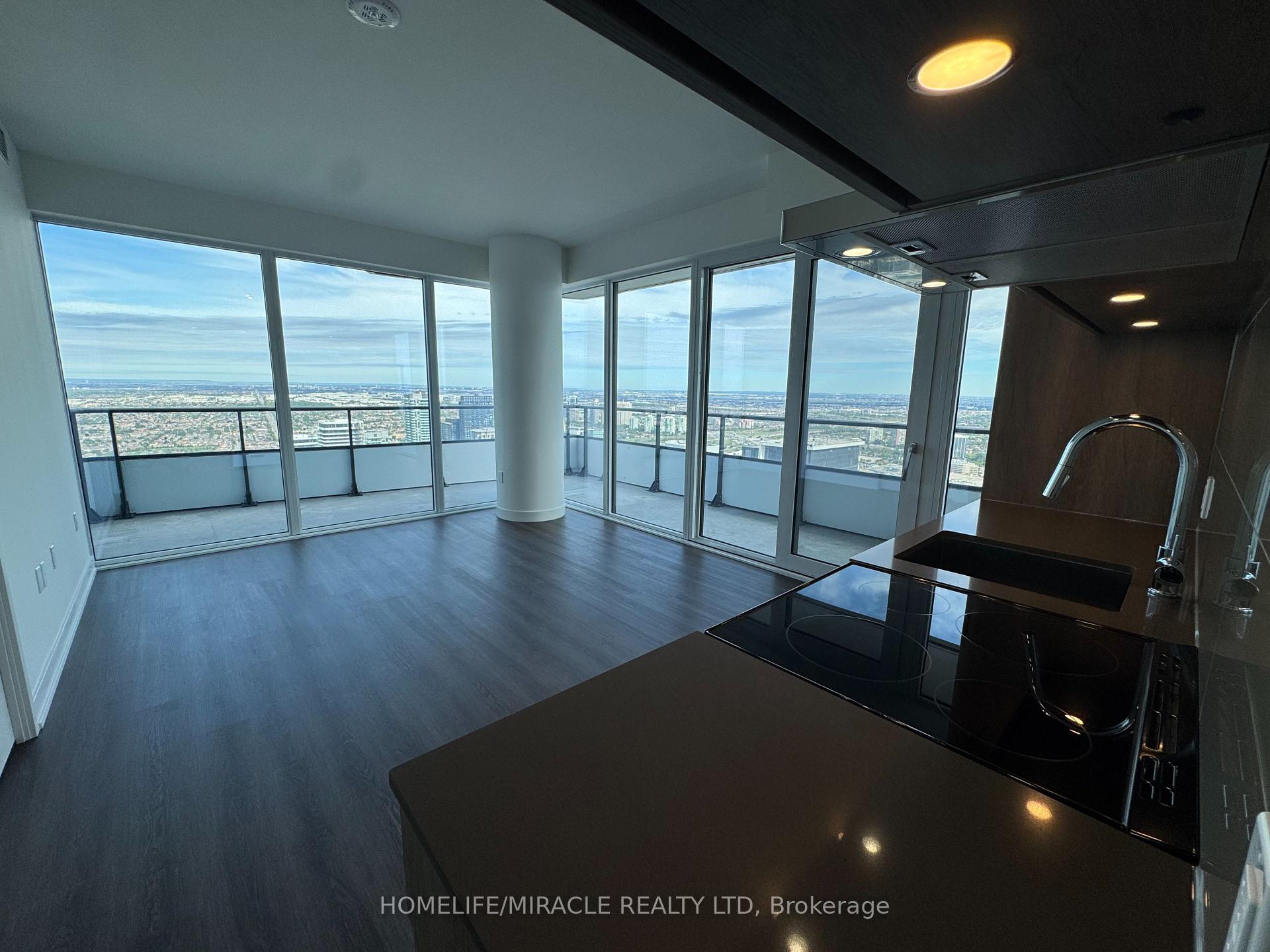 Photo 11 of Unit 5605, 448 Burnhamthorpe Road, Mississauga, City Centre — HOMEH