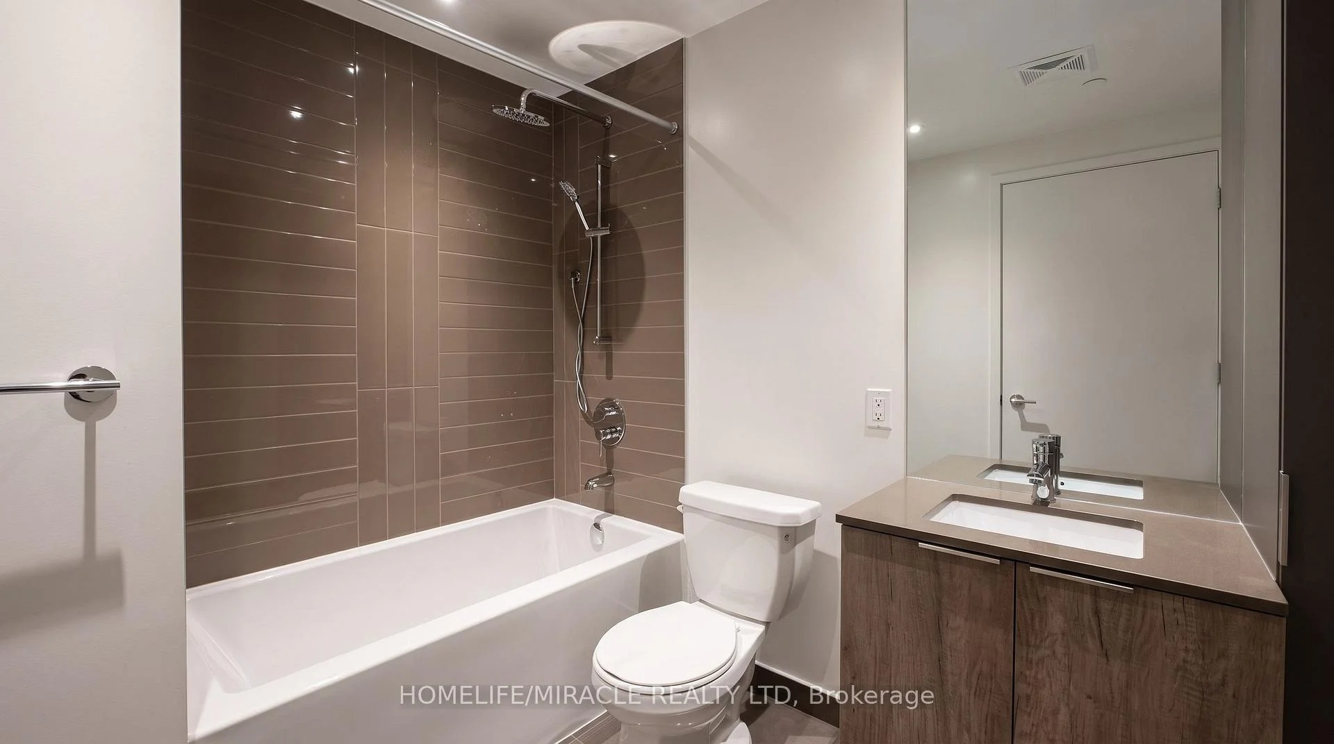 Photo 20 of Unit 5605, 448 Burnhamthorpe Road, Mississauga, City Centre — HOMEH