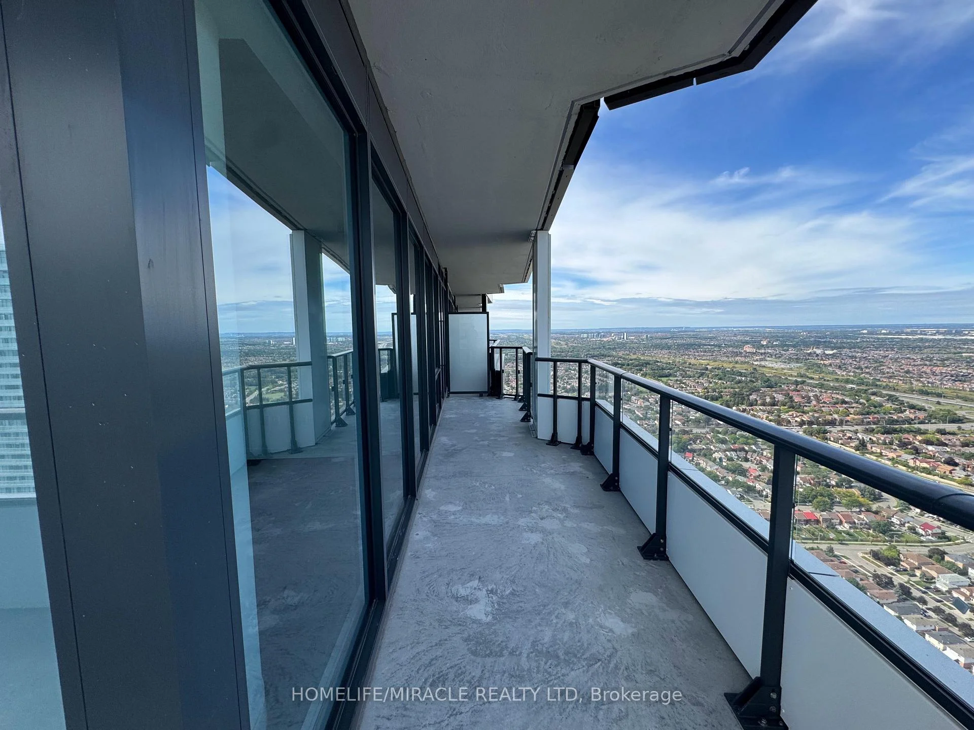 Photo 25 of Unit 5605, 448 Burnhamthorpe Road, Mississauga, City Centre — HOMEH