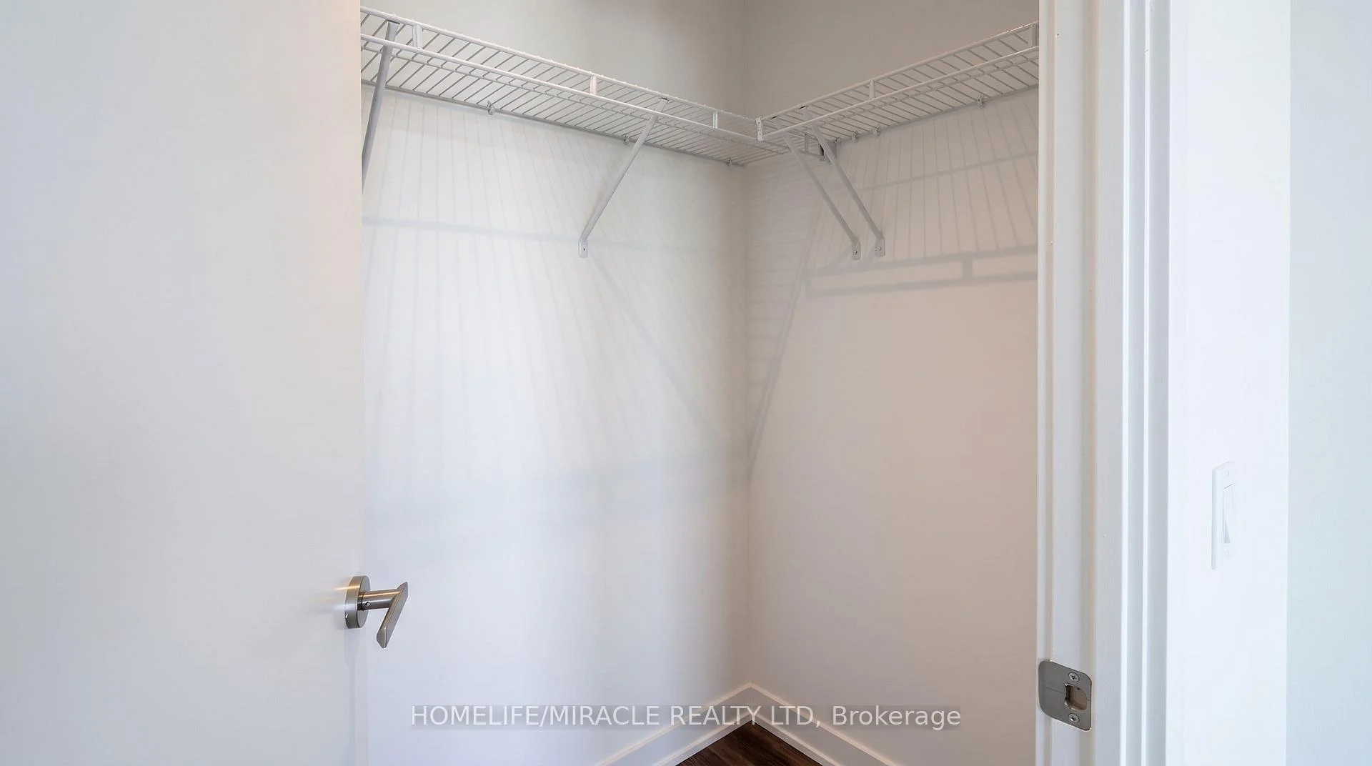 Photo 30 of Unit 5605, 448 Burnhamthorpe Road, Mississauga, City Centre — HOMEH