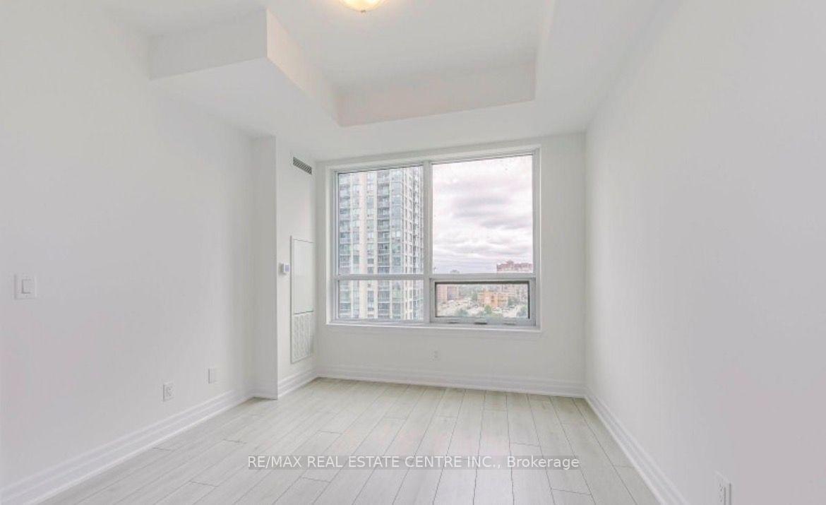 Photo 11 of Unit 605, 30 Elm Drive W, Mississauga, City Centre — HOMEH
