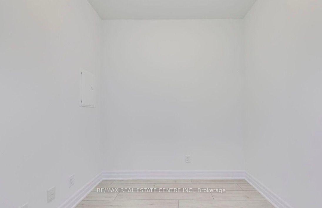 Photo 12 of Unit 605, 30 Elm Drive W, Mississauga, City Centre — HOMEH