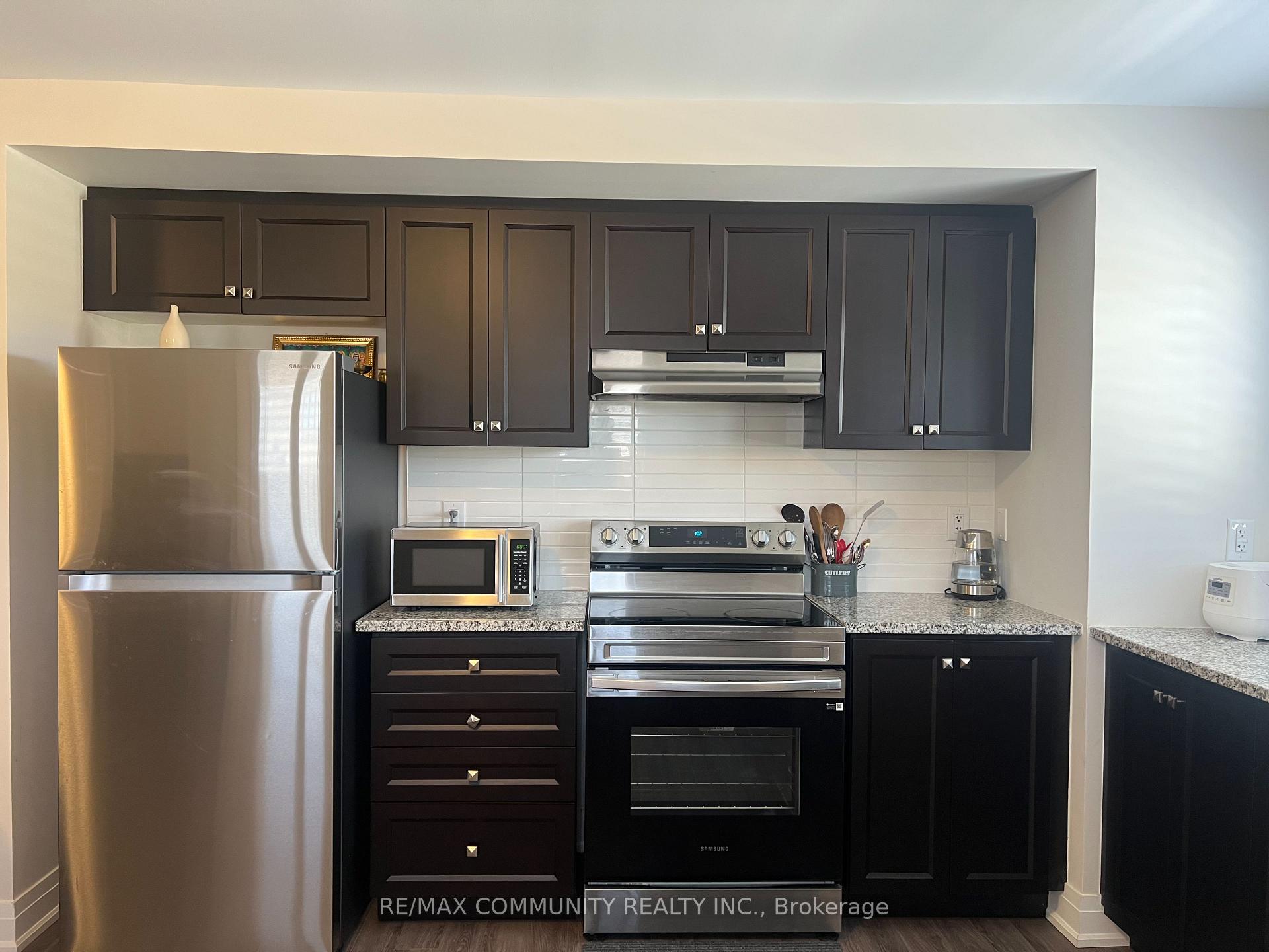 Photo 3 of Unit Coach House, 3570 Bur Oak Avenue, Markham, Cornell — HOMEH