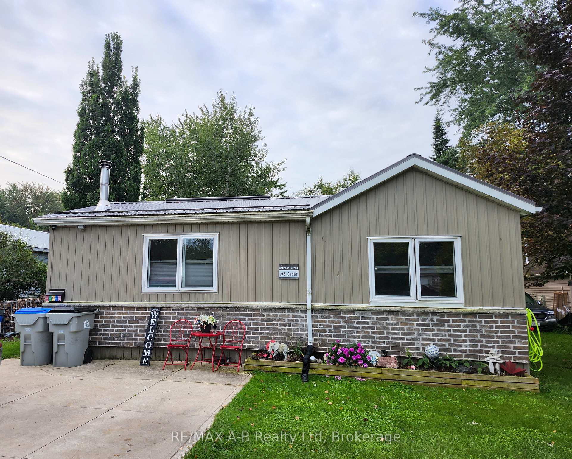 Photo of 195 Cedar Road