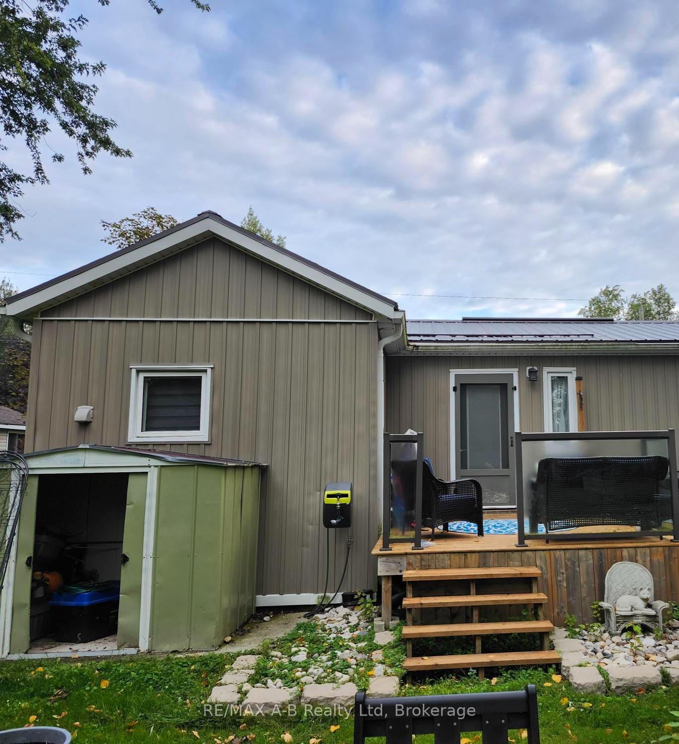 Photo 3 of 195 Cedar Road, Perth East, Crystal Lake — HOMEH