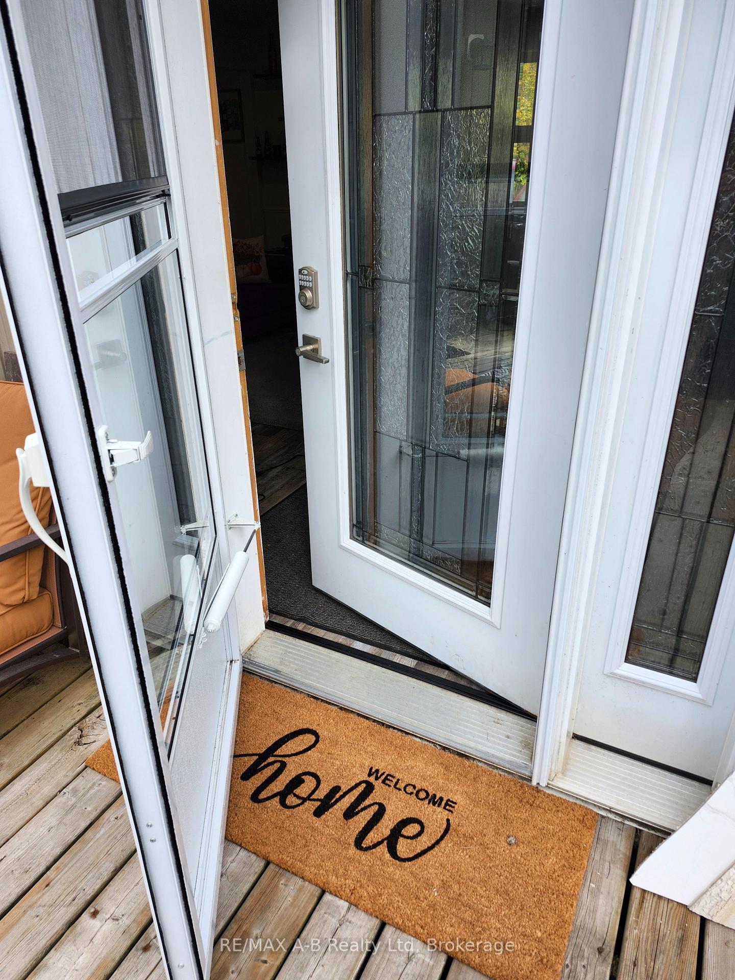 Photo 11 of 195 Cedar Road, Perth East, Crystal Lake — HOMEH