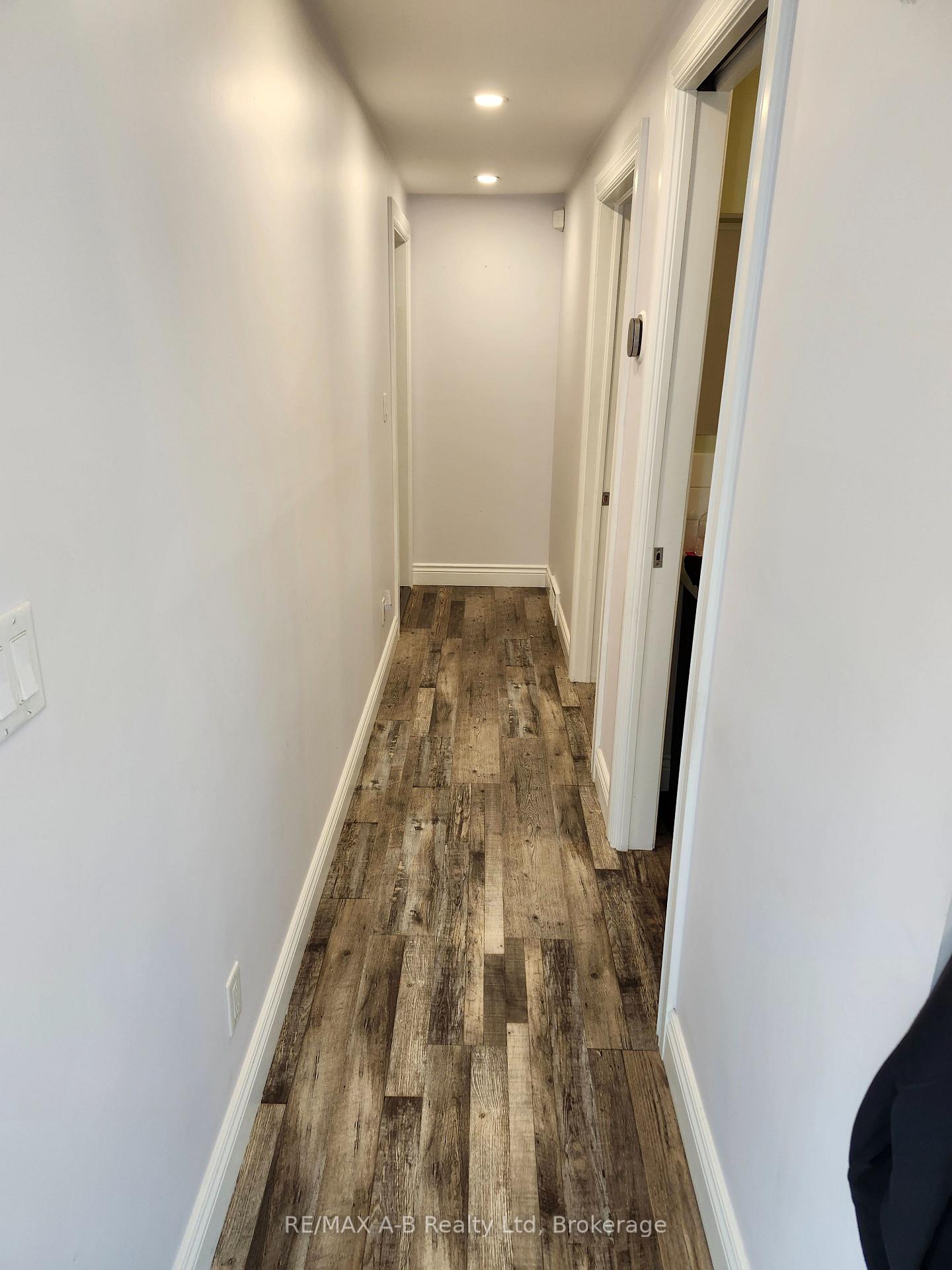 Photo 20 of 195 Cedar Road, Perth East, Crystal Lake — HOMEH