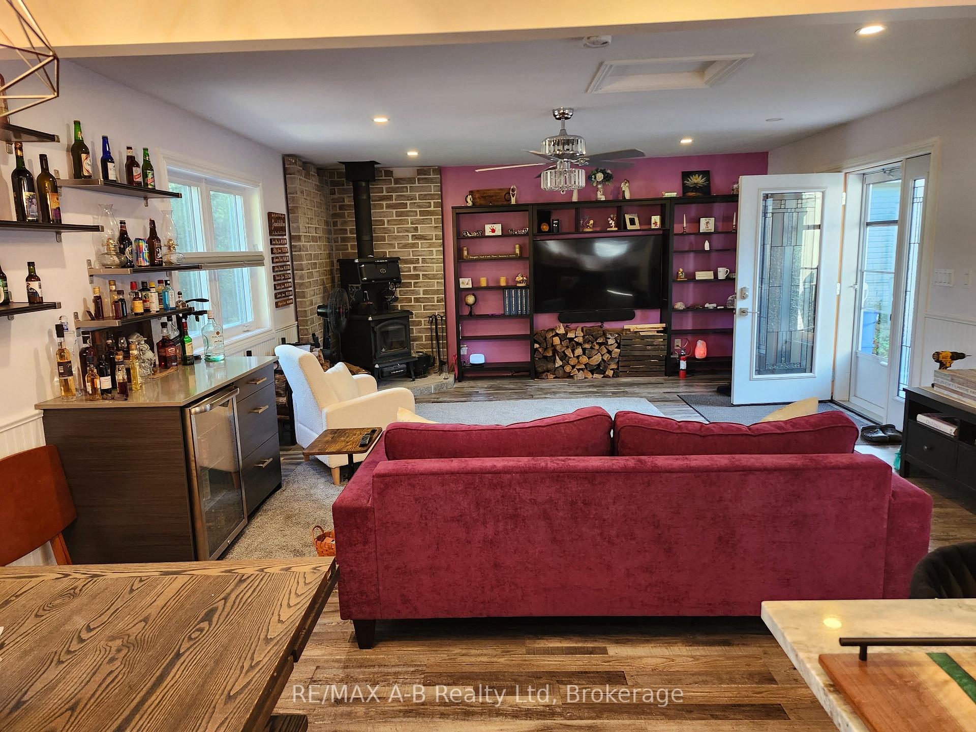 Photo 23 of 195 Cedar Road, Perth East, Crystal Lake — HOMEH