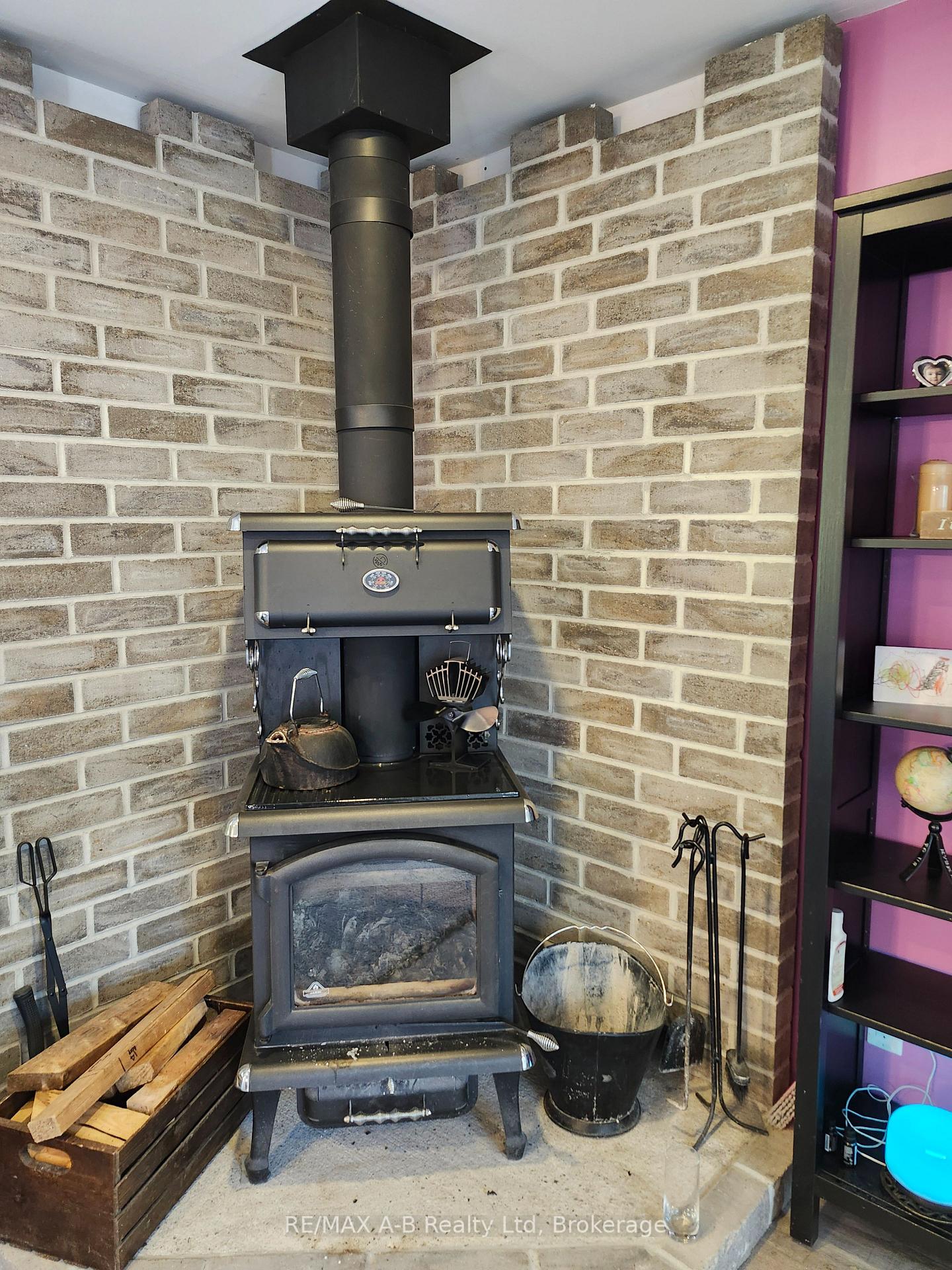 Photo 25 of 195 Cedar Road, Perth East, Crystal Lake — HOMEH